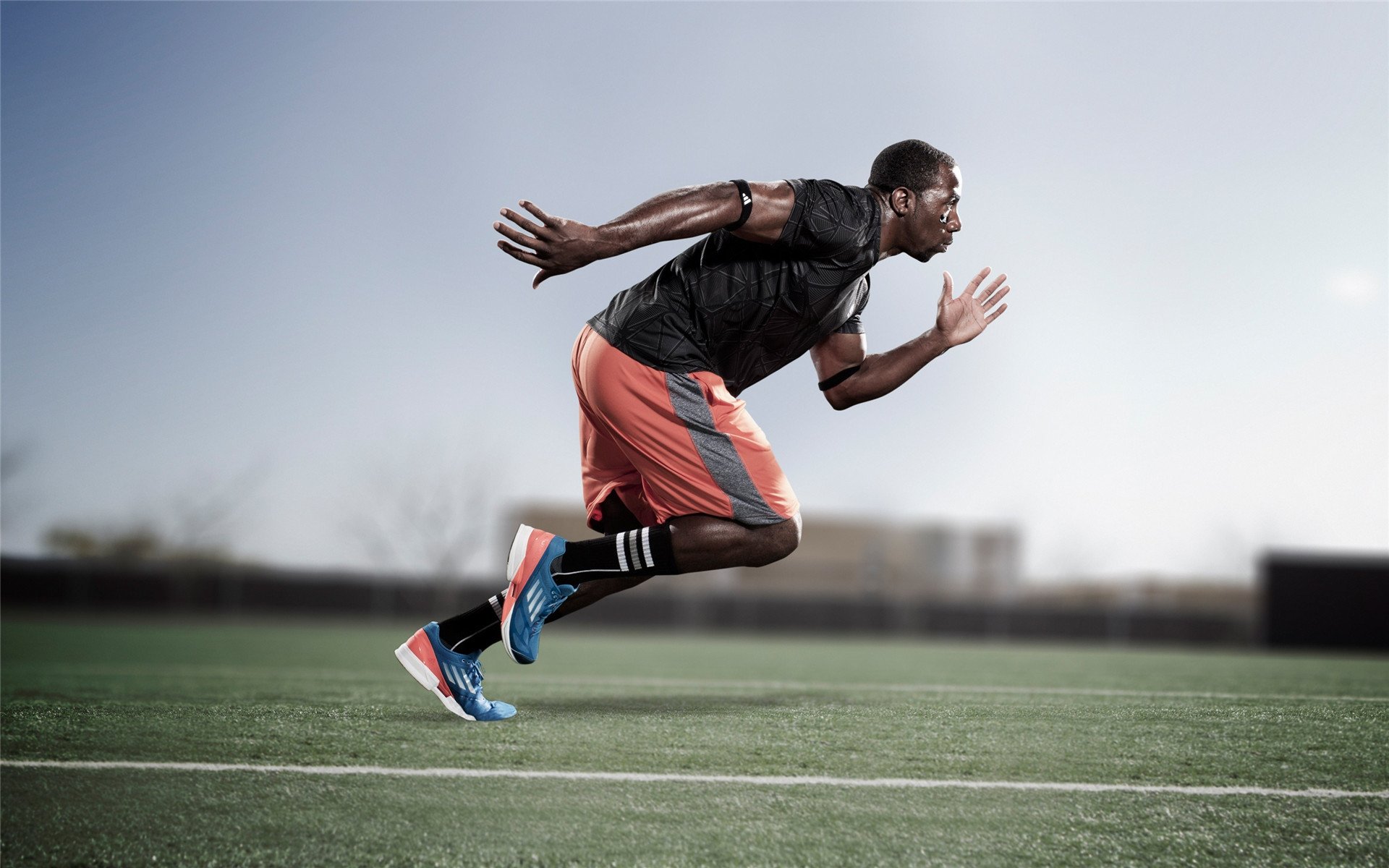 欧冠半决赛激战正酣 豪门对决引爆全球足球热潮